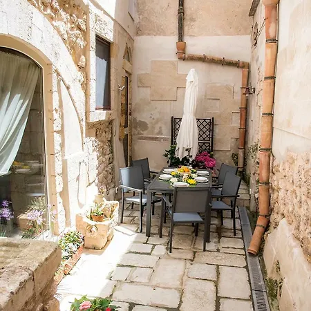 Ortigia Ancient House Syracuse
