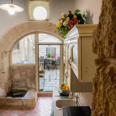 Ortigia Ancient House شقة *